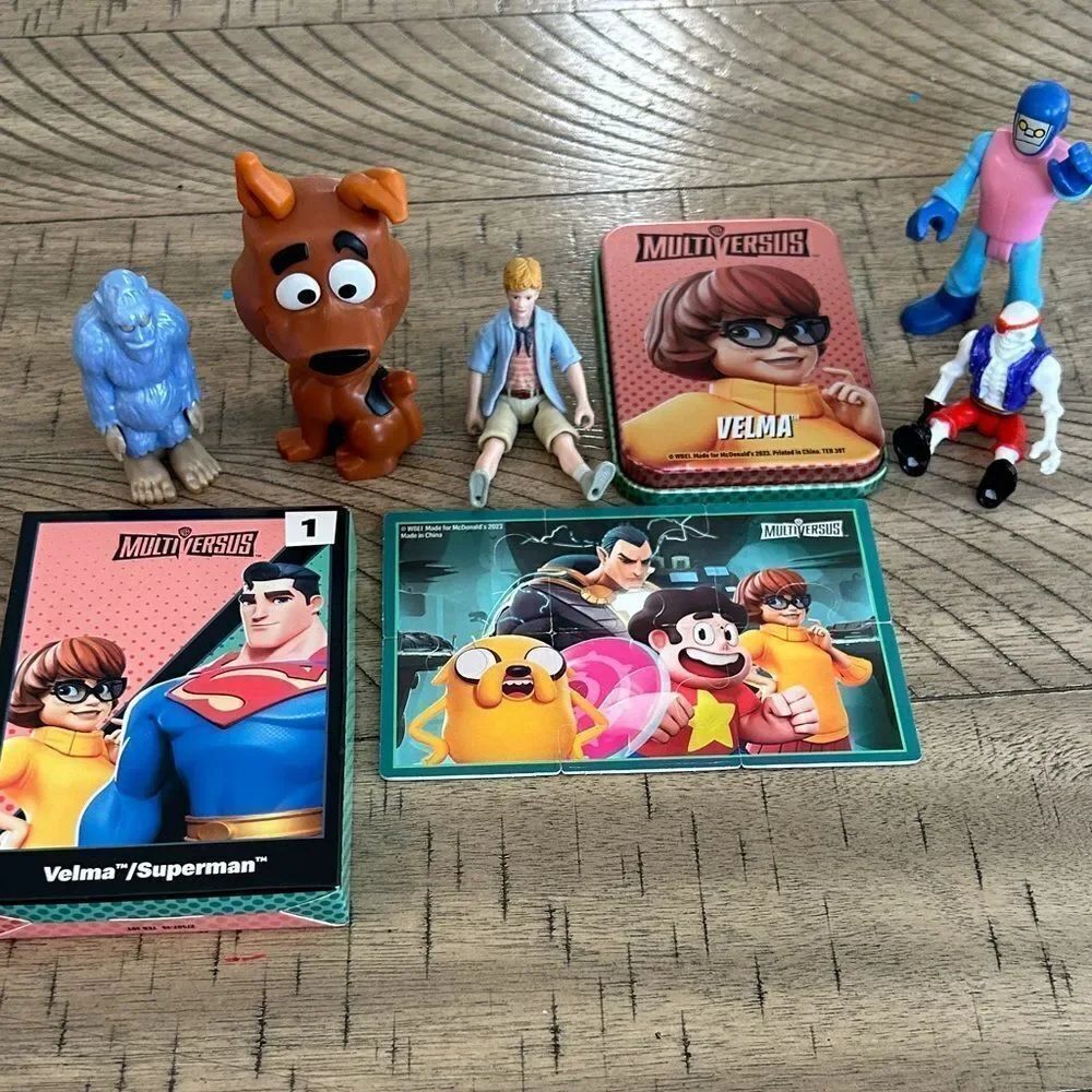 Scooby Doo, Velma, Greg & Superman. Velma, Superman Scooby’s 👿 troublemakers